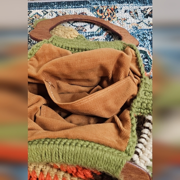 Vintage Handmade Crocheted Handbag with Wood Handle, Corduroy Lining - Picture 6 of 9